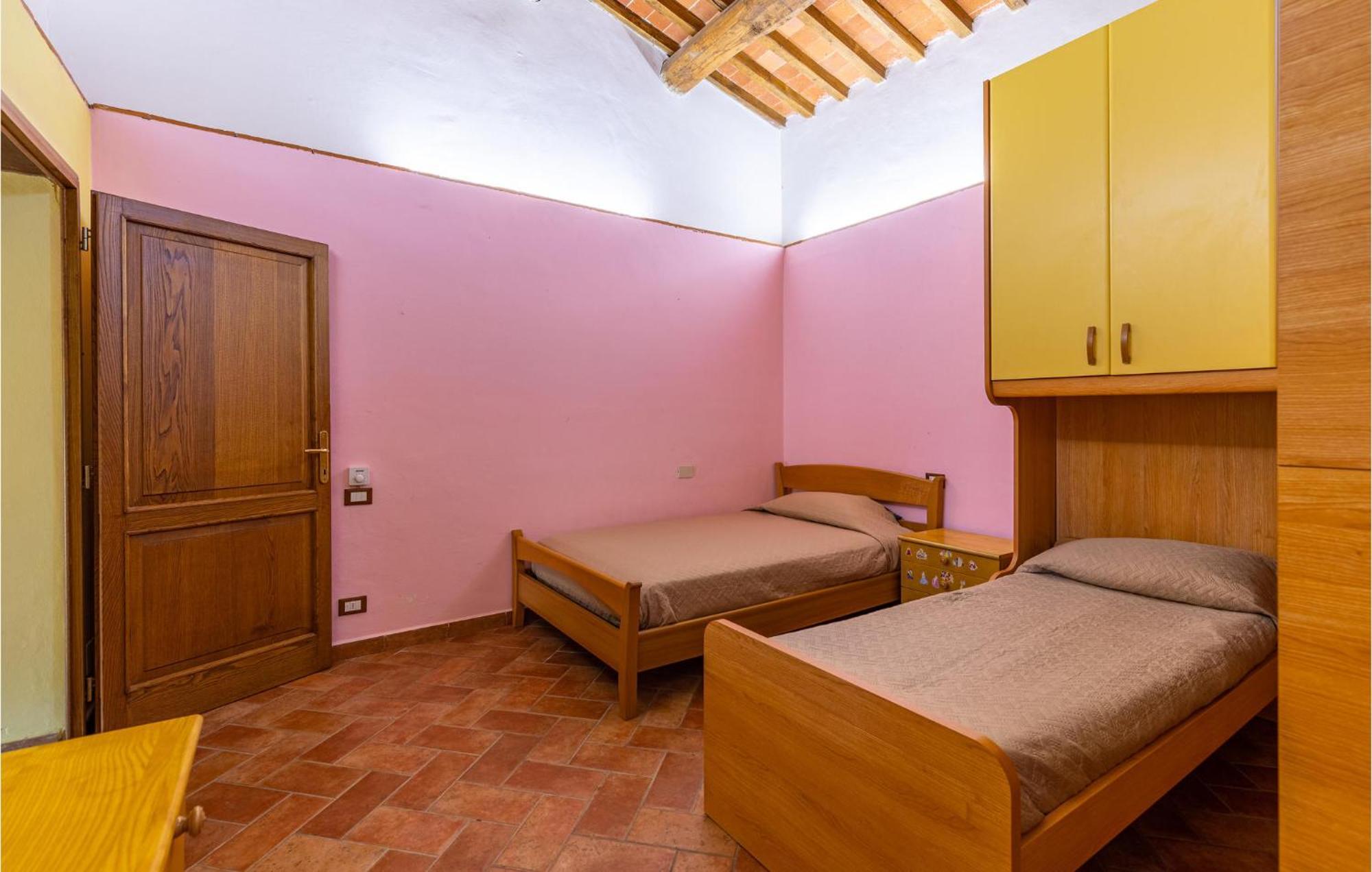Awesome Home In Marliana With Kitchenette Exterior foto