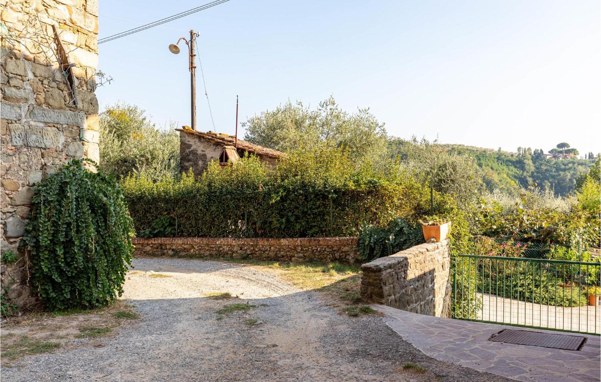 Awesome Home In Marliana With Kitchenette Exterior foto