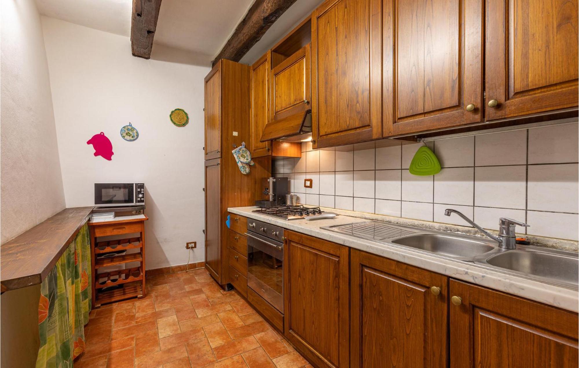 Awesome Home In Marliana With Kitchenette Exterior foto