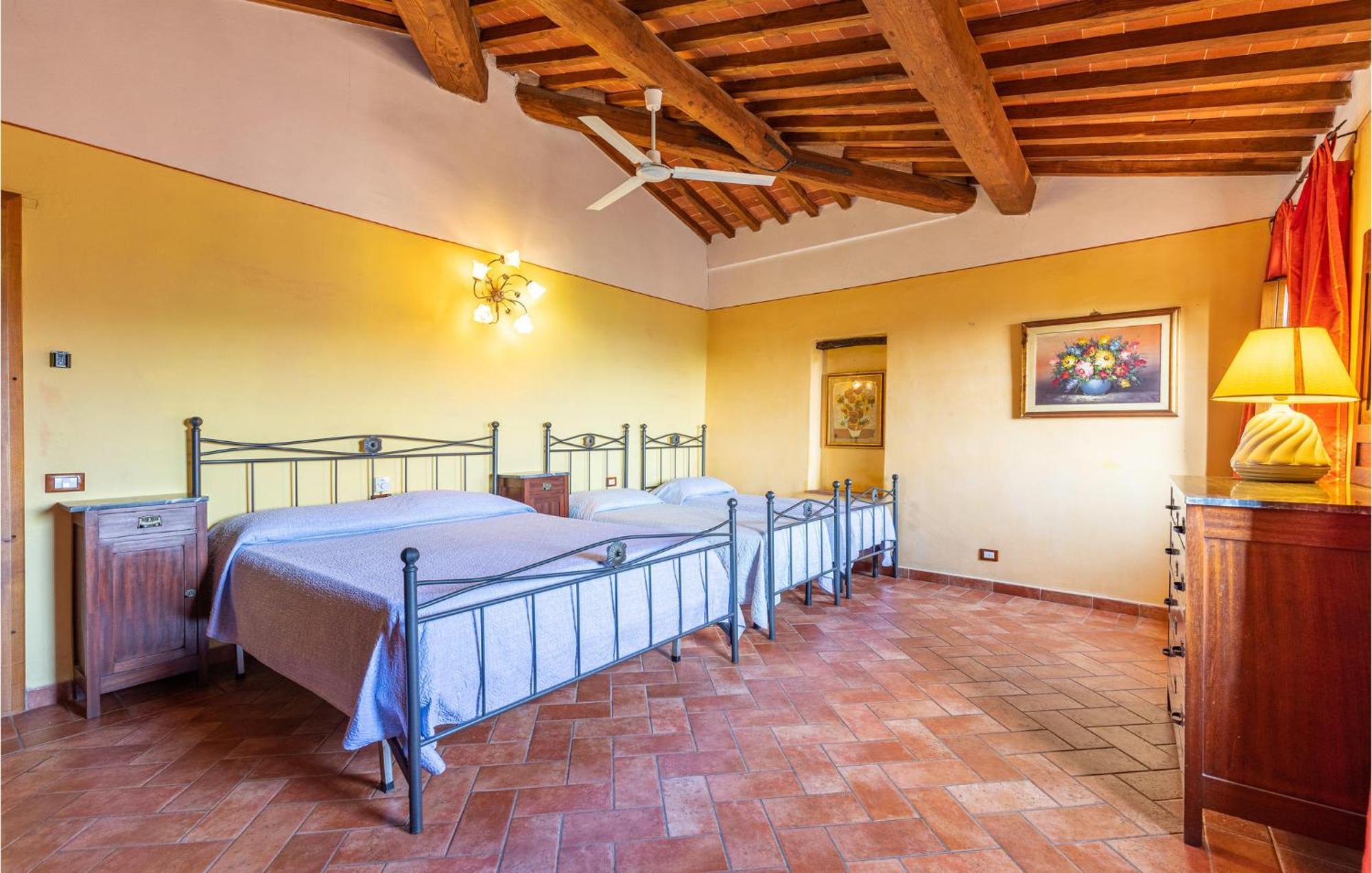 Awesome Home In Marliana With Kitchenette Exterior foto